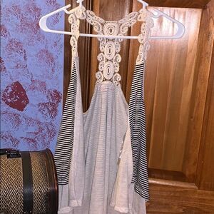 Nice vest size small 